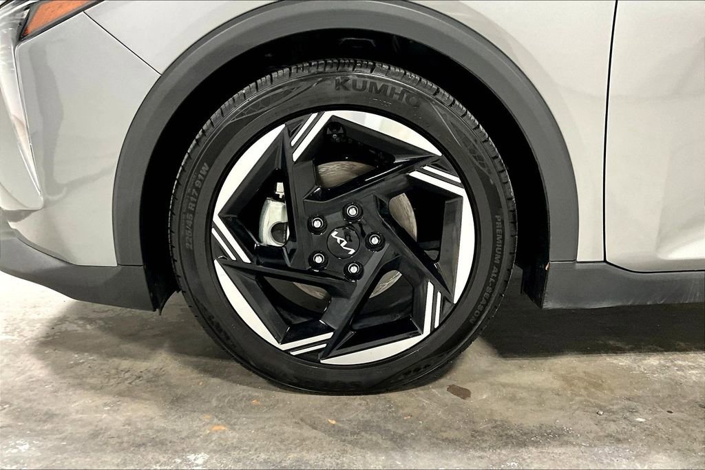Used 2025 Kia K4 EX image 11