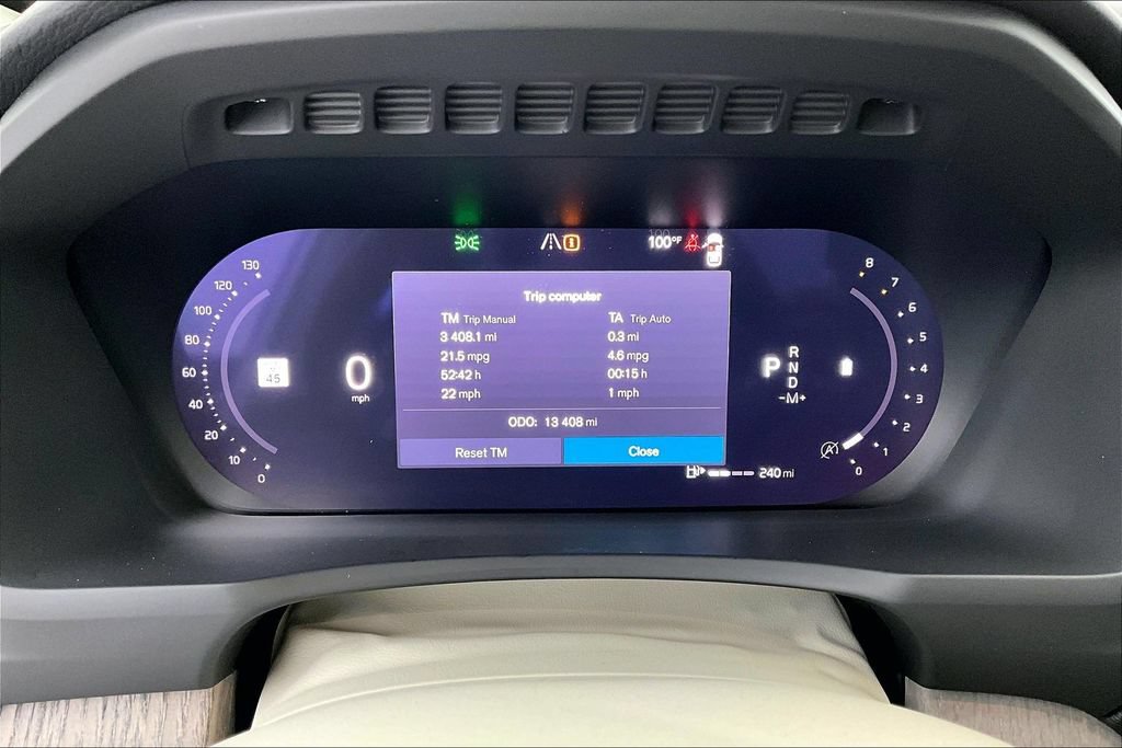 Certified 2025 Volvo XC90 B6 Plus w/ Protection Package Premier AWD/4WD image 27