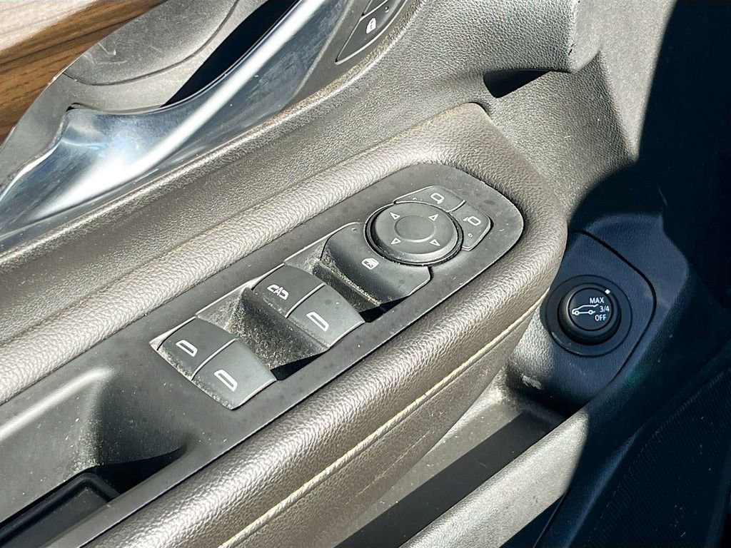 Used 2020 GMC Terrain Denali w/ Denali Premium Package image 18