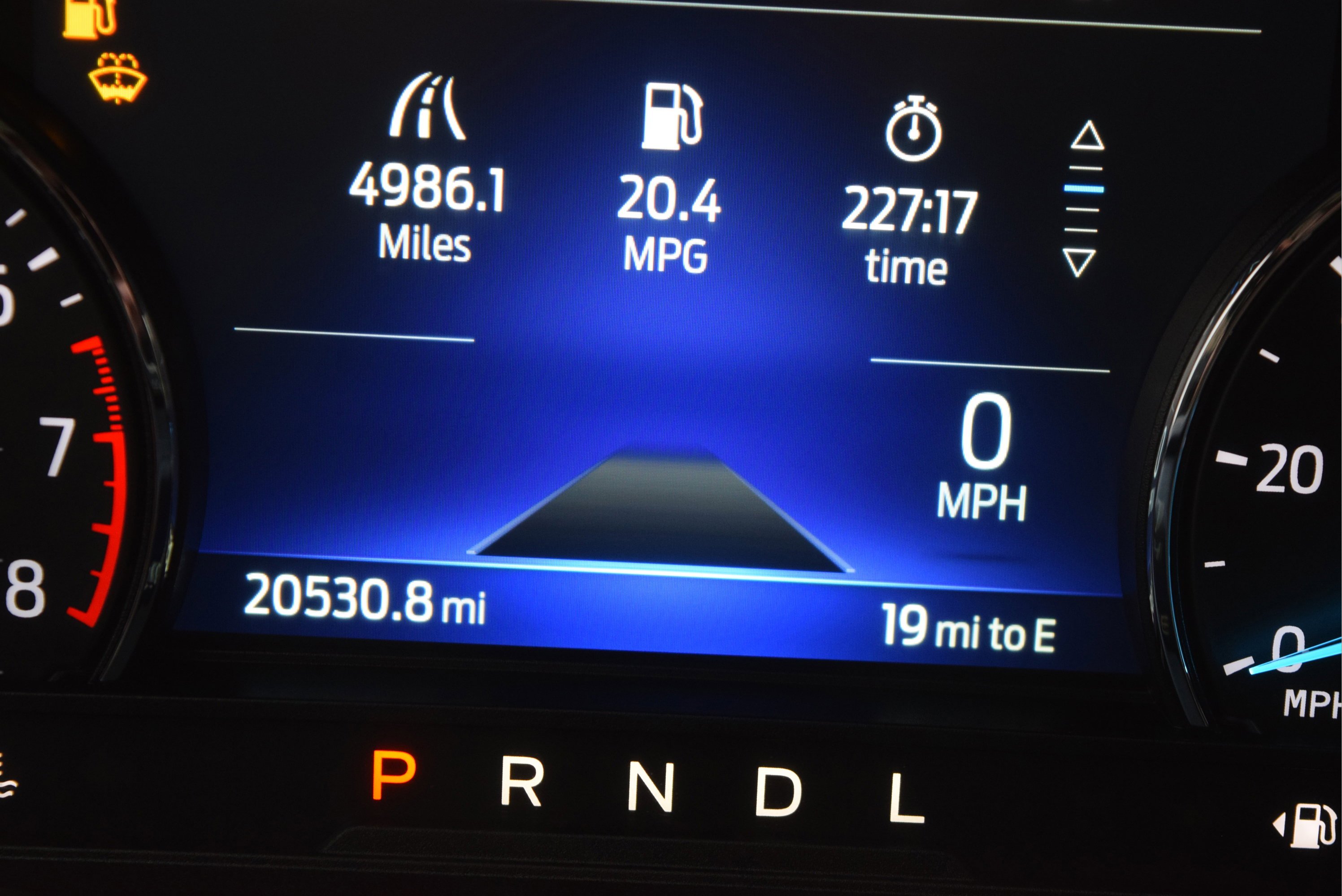 Used 2023 Ford Explorer XLT w/ Equipment Group 202A image 13
