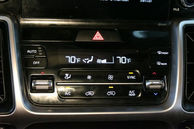 Used 2022 Kia Sorento LX AWD/4WD image 24