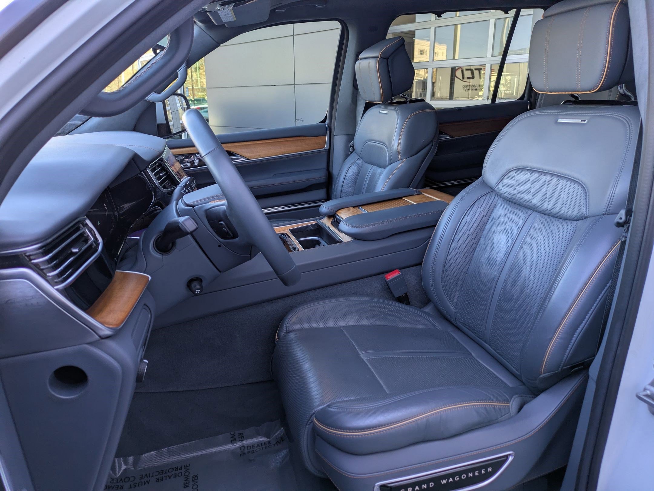 Used 2022 Jeep Grand Wagoneer Series II w/ Convenience Group III image 27