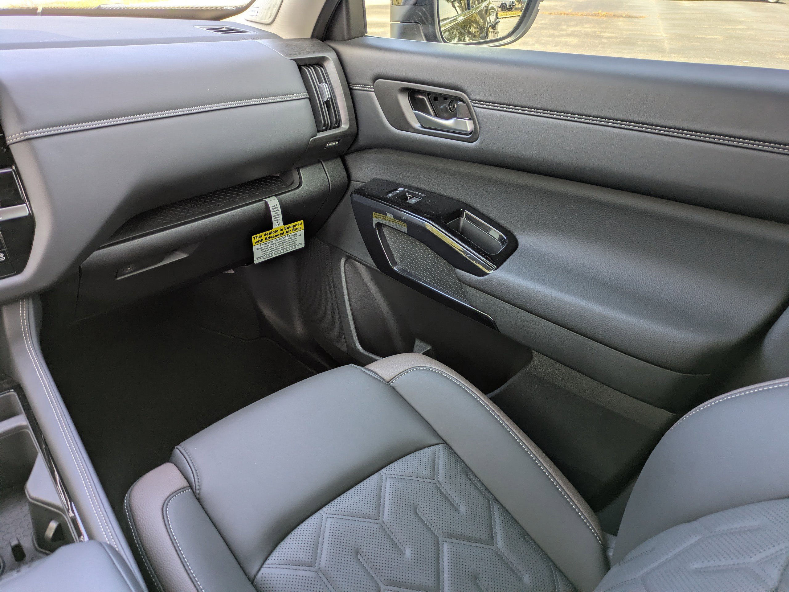 New 2026 Nissan Pathfinder Platinum FWD image 21