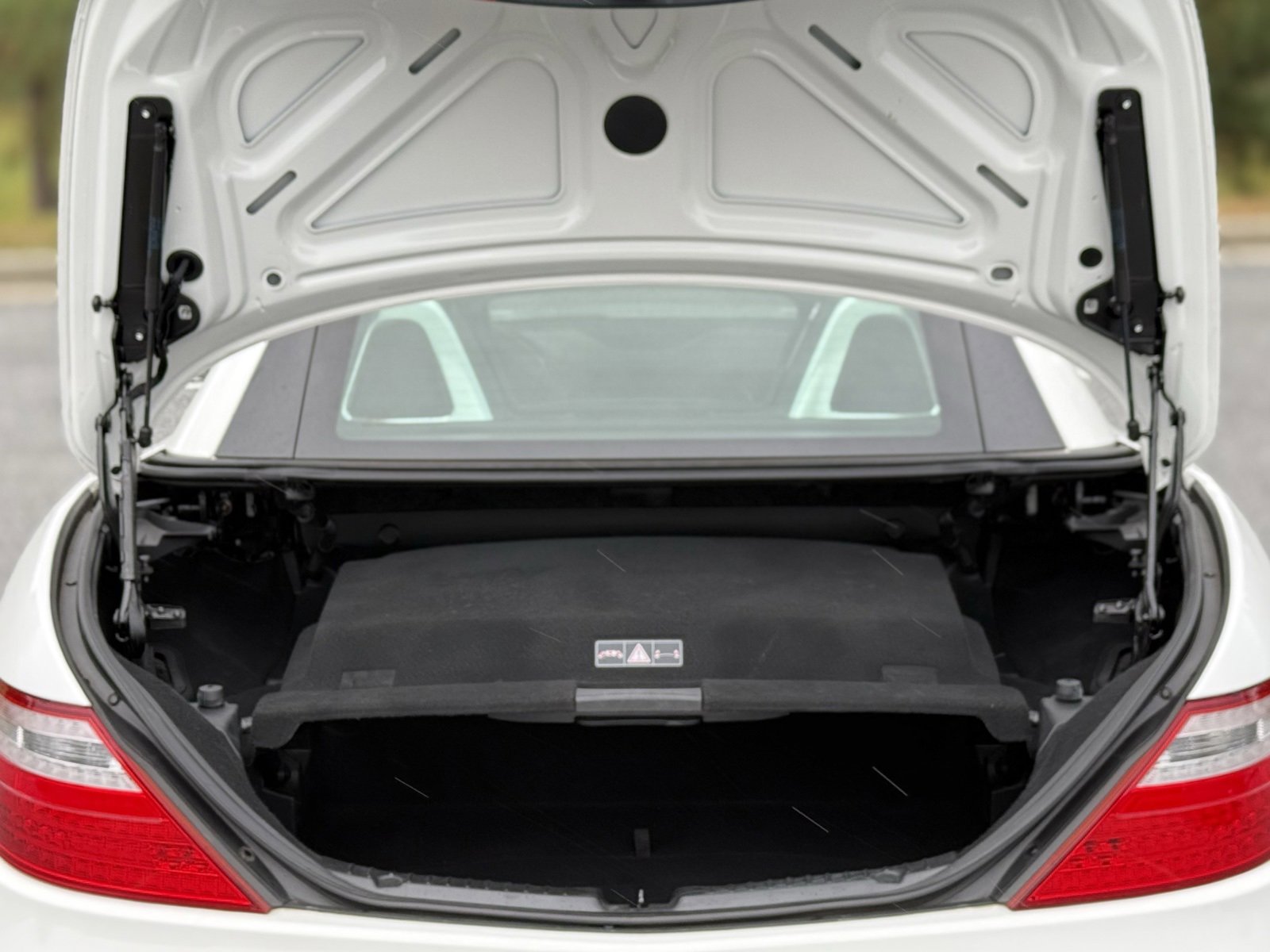 Used 2016 Mercedes-Benz SLK 300 image 40