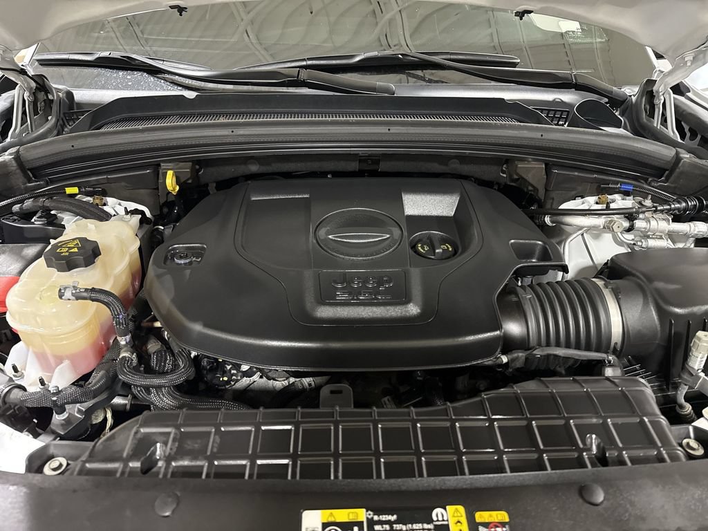 Used 2022 Jeep Grand Cherokee Overland AWD/4WD image 26