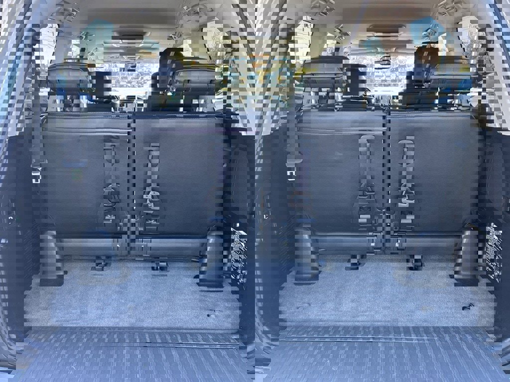 Used 2015 Toyota Land Cruiser image 17