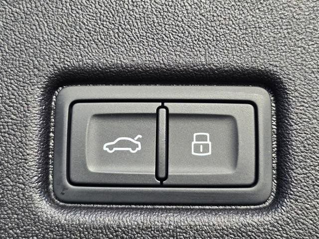 Used 2025 Audi Q5 Premium Plus w/ Premium Plus image 15