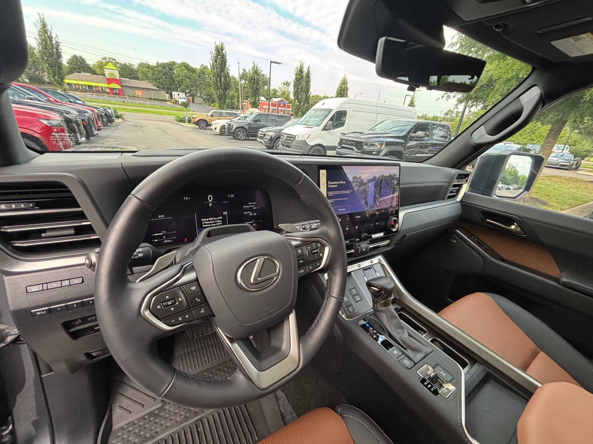 Used 2026 Lexus GX 550 w/ Accessory Package (2T) AWD/4WD image 27