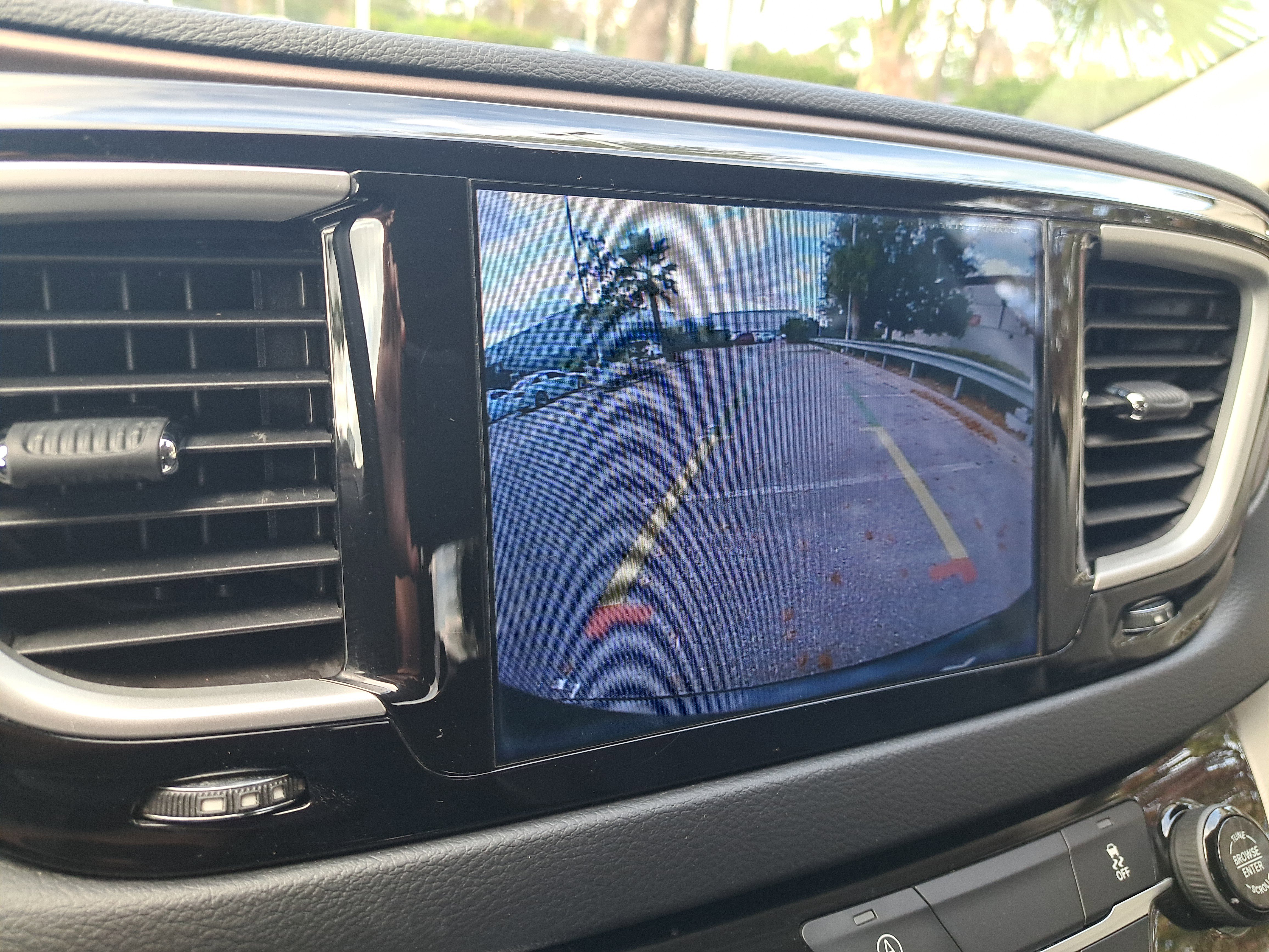 Used 2017 Chrysler Pacifica Touring Plus w/ Tire & Wheel Group image 22