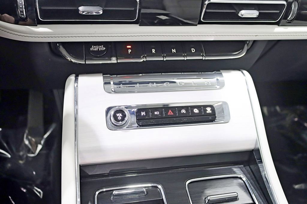 Used 2025 Lincoln Aviator Reserve w/ Jet Appearance Package AWD/4WD image 23