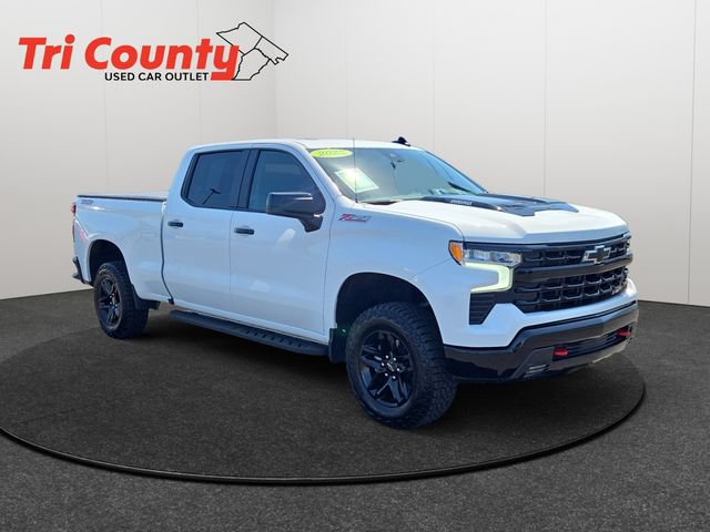 Used 2025 Chevrolet Silverado 1500 LT Trail Boss w/ Convenience Package II AWD/4WD image 1
