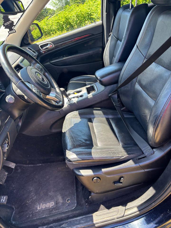 Used 2011 Jeep Grand Cherokee Laredo AWD/4WD image 19