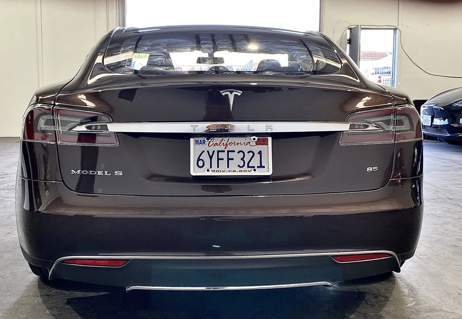 Used 2013 Tesla Model S 85 image 3