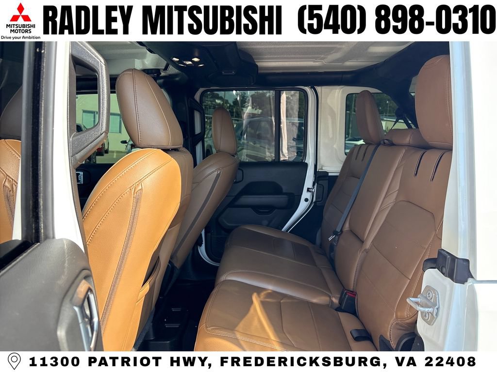 Used 2023 Jeep Wrangler Unlimited Sahara w/ Cold Weather Group AWD/4WD image 15