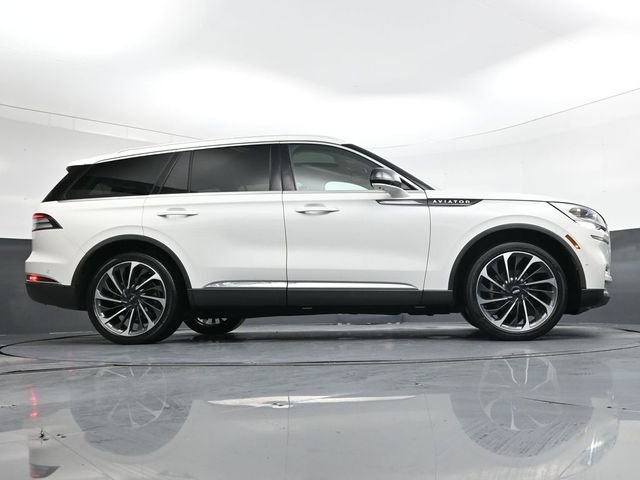 Used 2020 Lincoln Aviator Reserve w/ Equipment Group 202A image 32