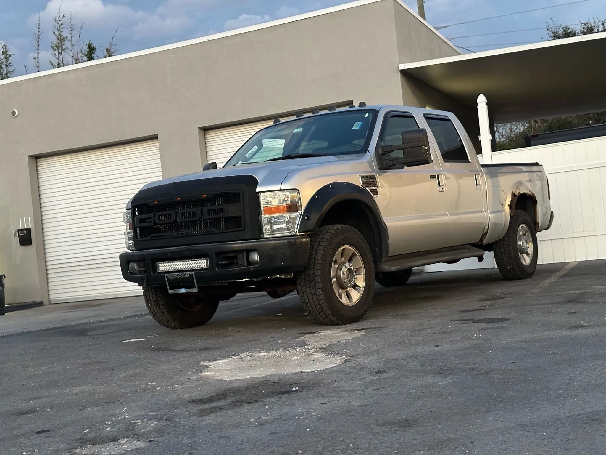 Used 2010 Ford F250 4x4 Crew Cab Super Duty image 5