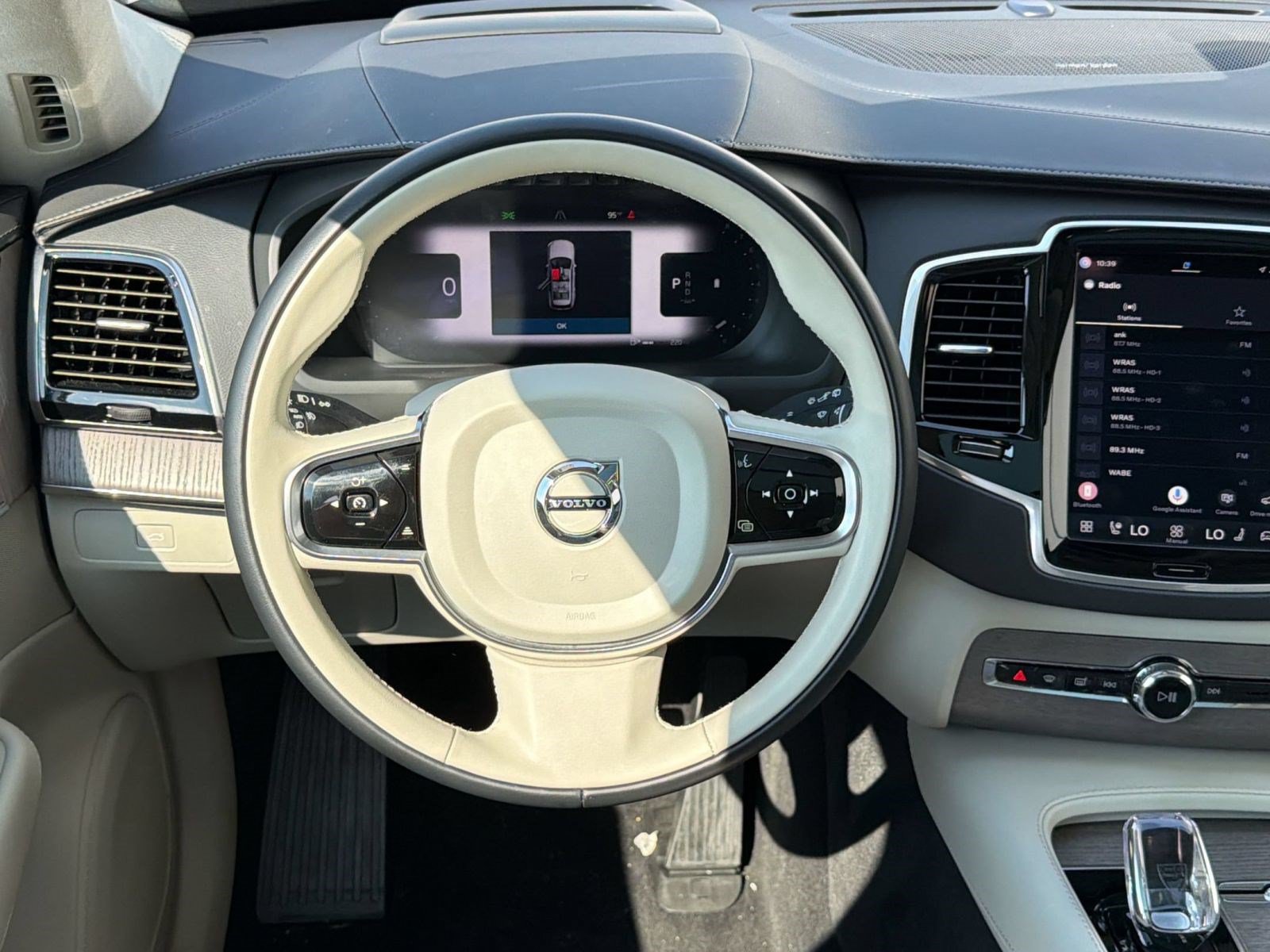 Certified 2024 Volvo XC90 B6 Ultimate AWD/4WD image 11