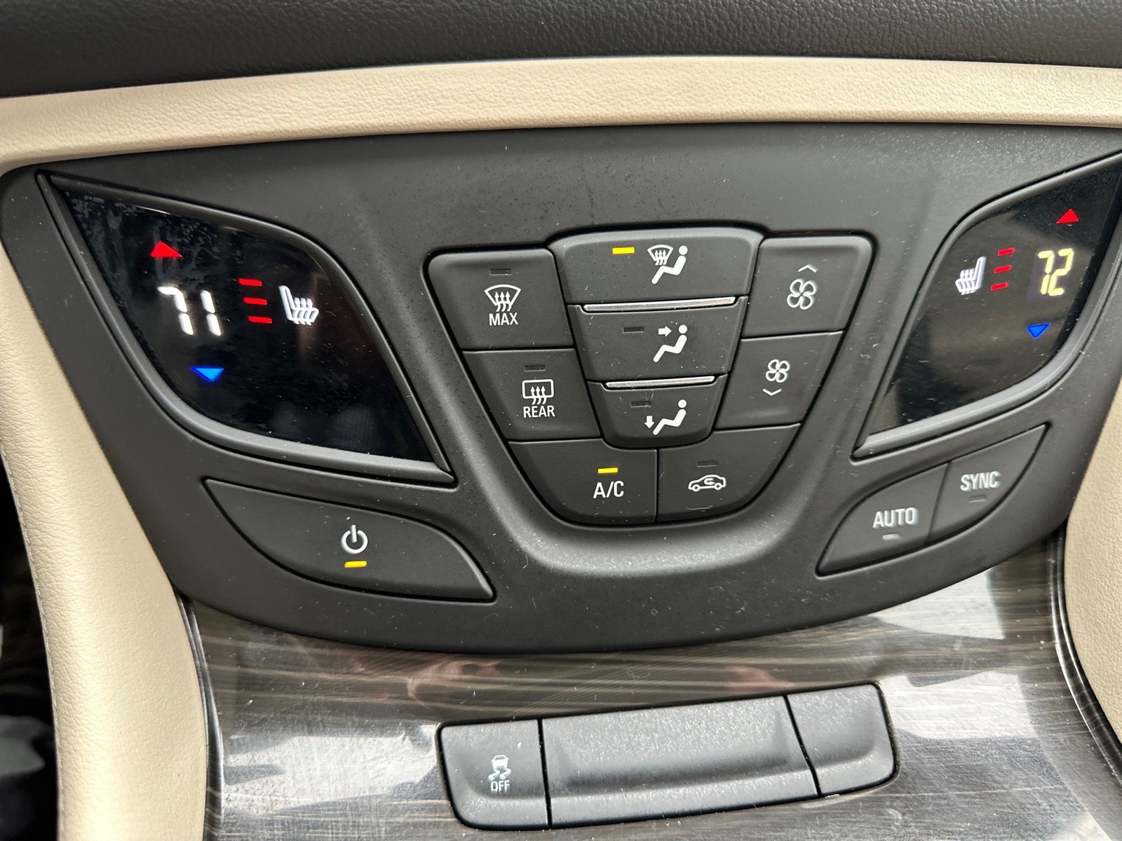 Used 2020 Buick Envision Preferred AWD/4WD image 28