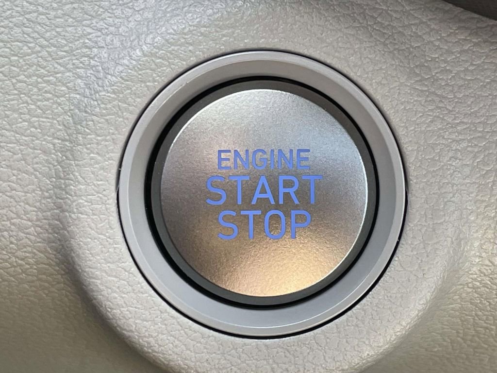 New 2026 Hyundai Venue SEL FWD image 24