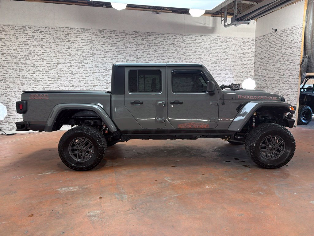 Used 2022 Jeep Gladiator Mojave w/ Trailer Tow Package AWD/4WD image 8