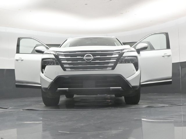 Used 2024 Nissan Rogue Platinum FWD image 65