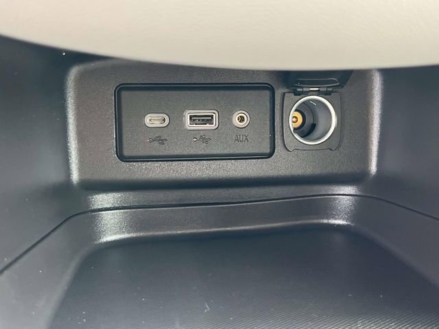 Certified 2024 Chevrolet Equinox LS w/ LS Convenience Package FWD image 32