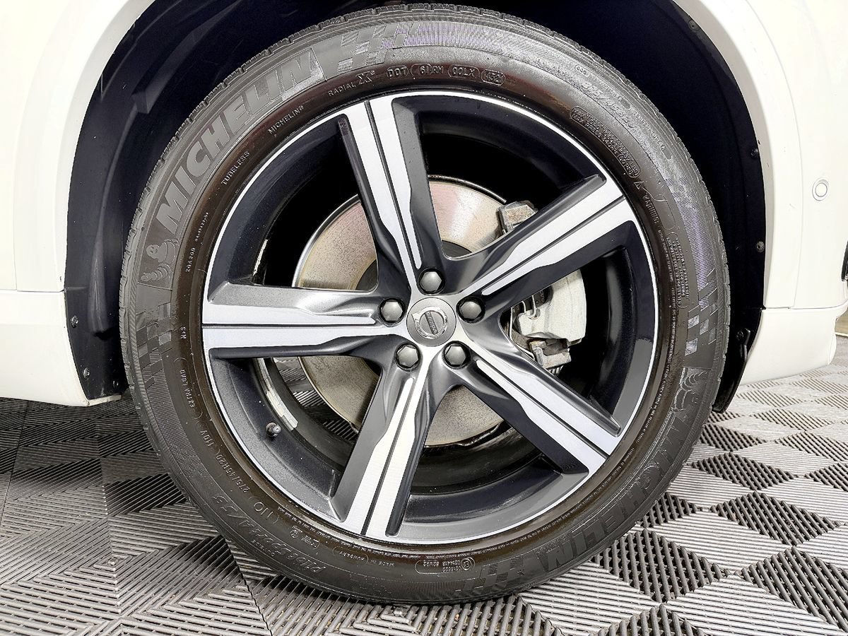 Used 2016 Volvo XC90 T8 R-Design w/ Vision Package AWD/4WD image 28