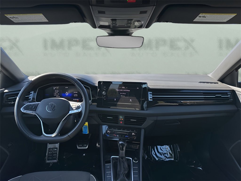 Used 2025 Volkswagen Jetta Sport image 11