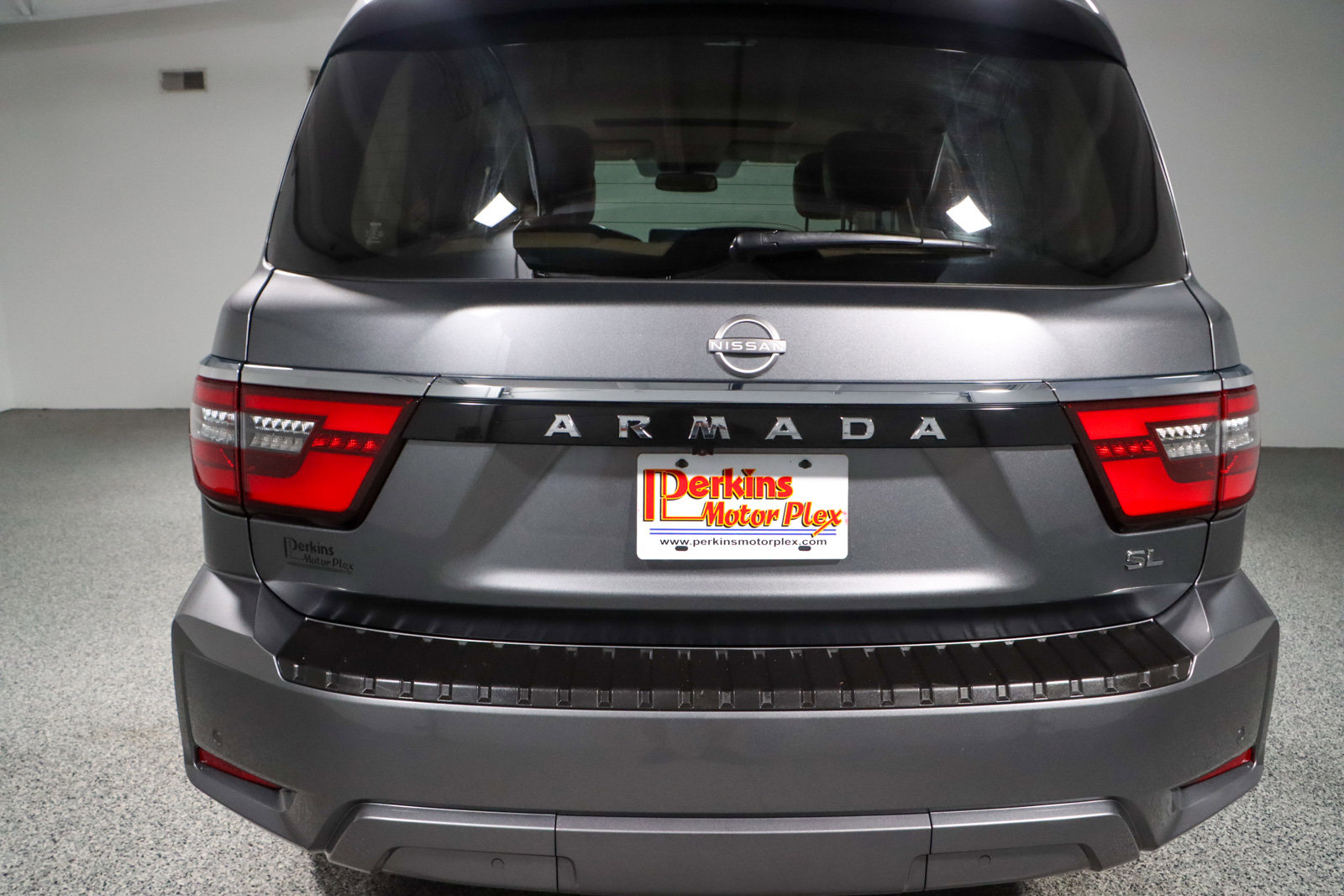 Used 2022 Nissan Armada SL w/ Captain's Chairs Package image 8