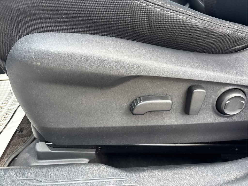 Used 2022 Subaru Outback Premium image 38