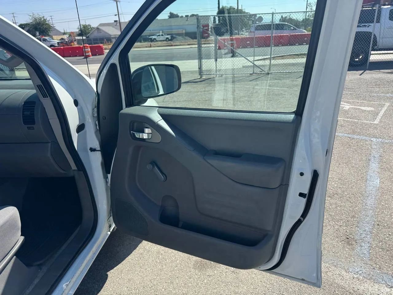 Used 2016 Nissan Frontier S RWD image 16