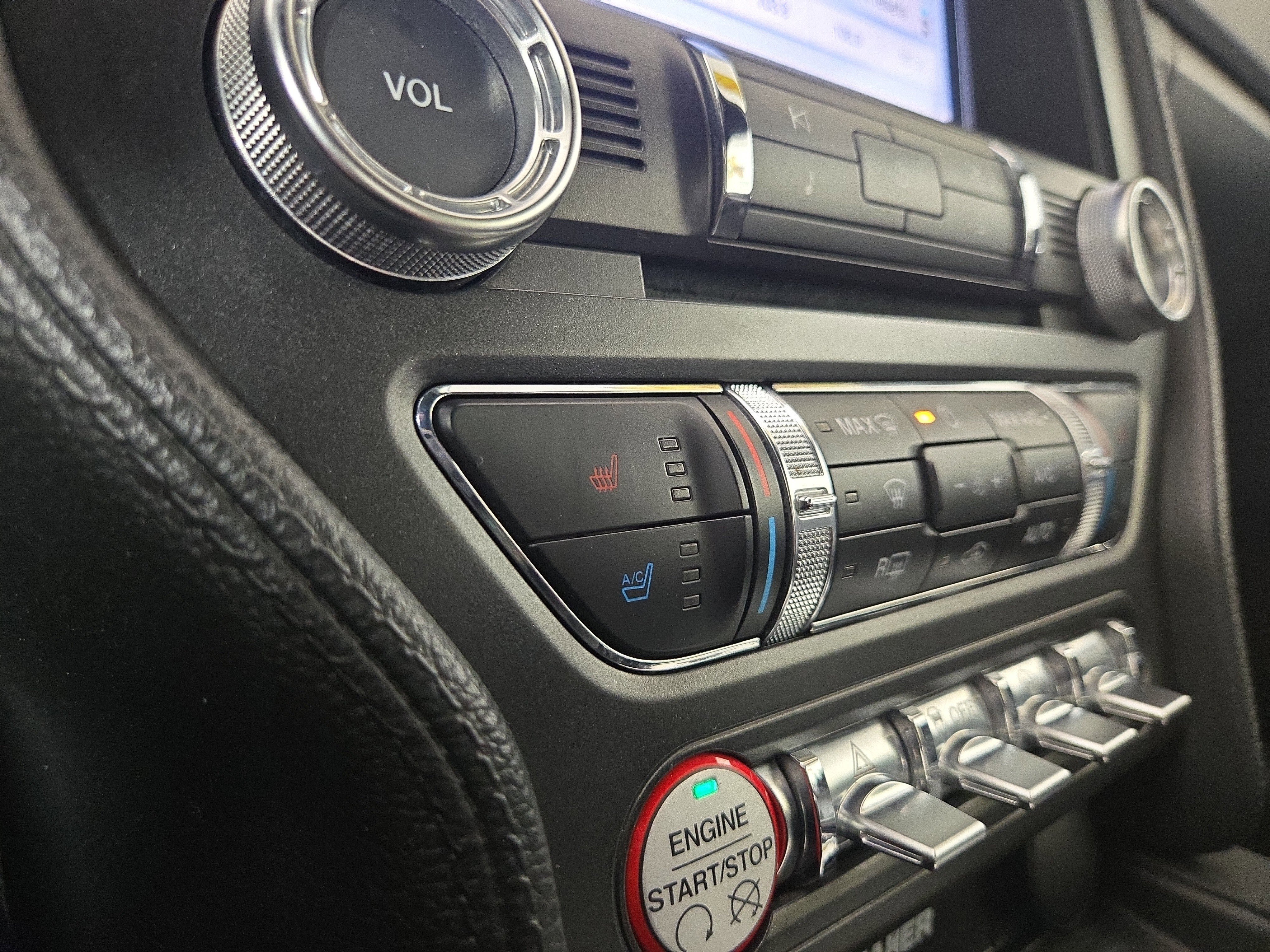 Used 2017 Ford Mustang GT Premium w/ Equipment Group 401A image 25