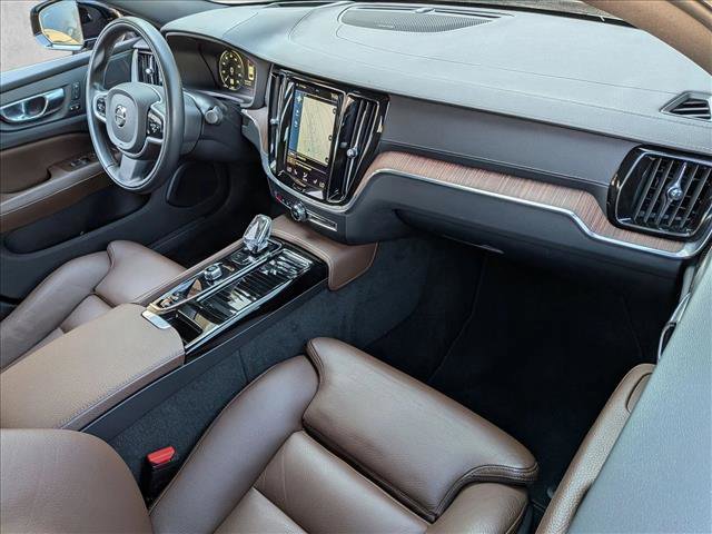 Used 2022 Volvo S60 T8 Inscription w/ Advanced Package image 19