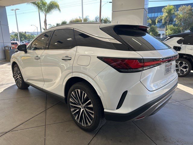 Used 2023 Lexus RX 350 Premium Plus image 3