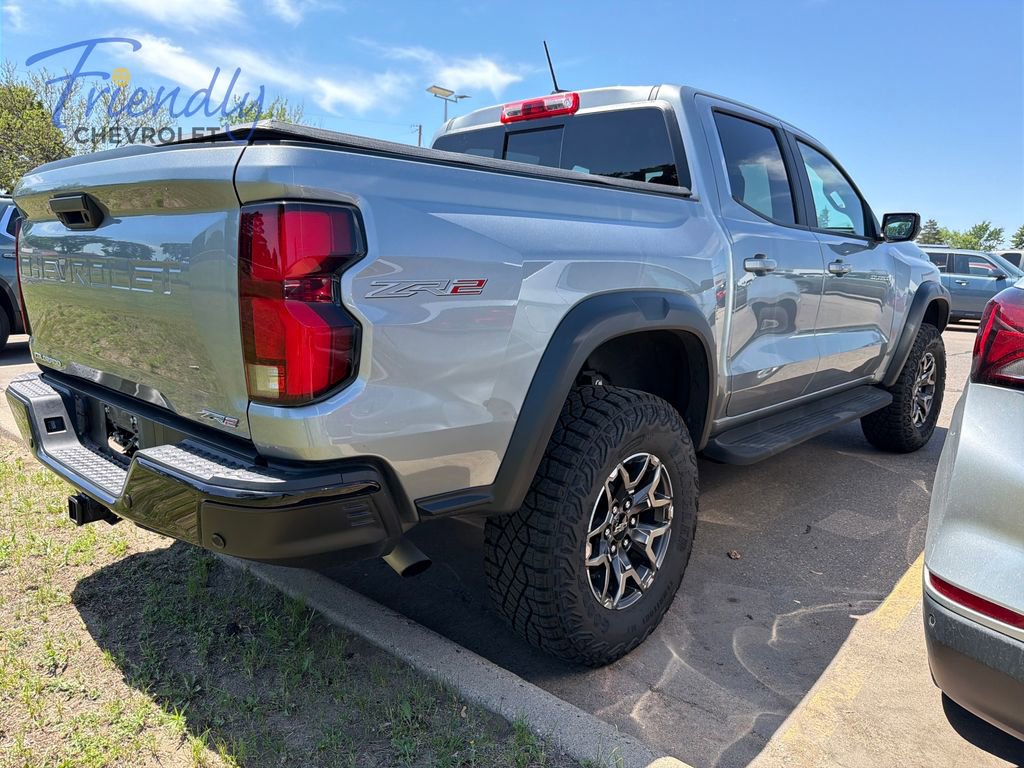 Used 2025 Chevrolet Colorado ZR2 w/ Technology Package AWD/4WD image 3