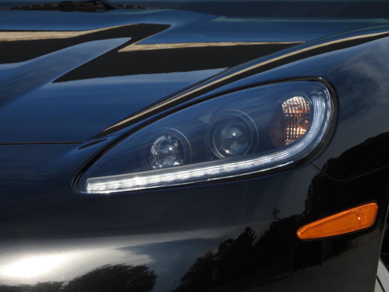 Used 2011 Chevrolet Corvette w/ 3LT w/ Preferred Equipment Group RWD image 4