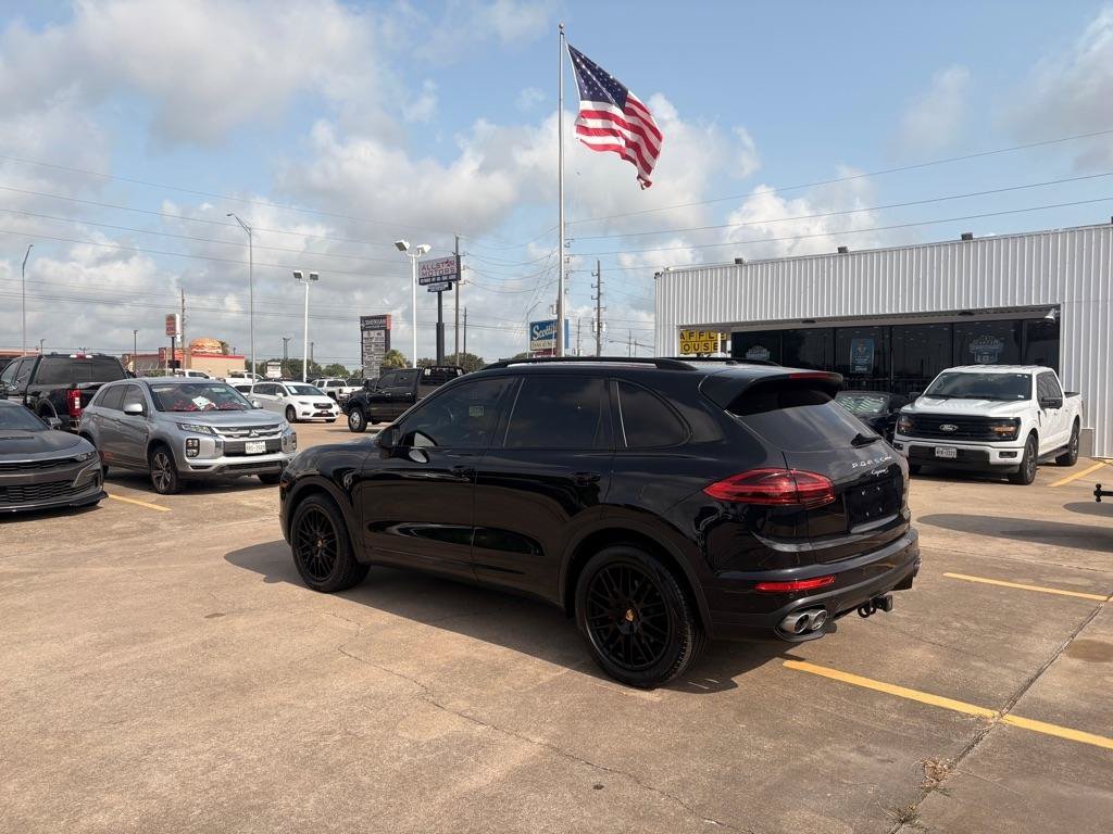 Used 2016 Porsche Cayenne S AWD/4WD image 6