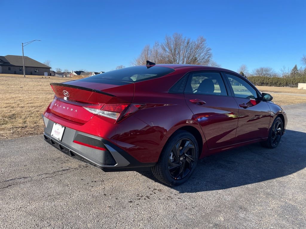 New 2026 Hyundai Elantra Sport image 3