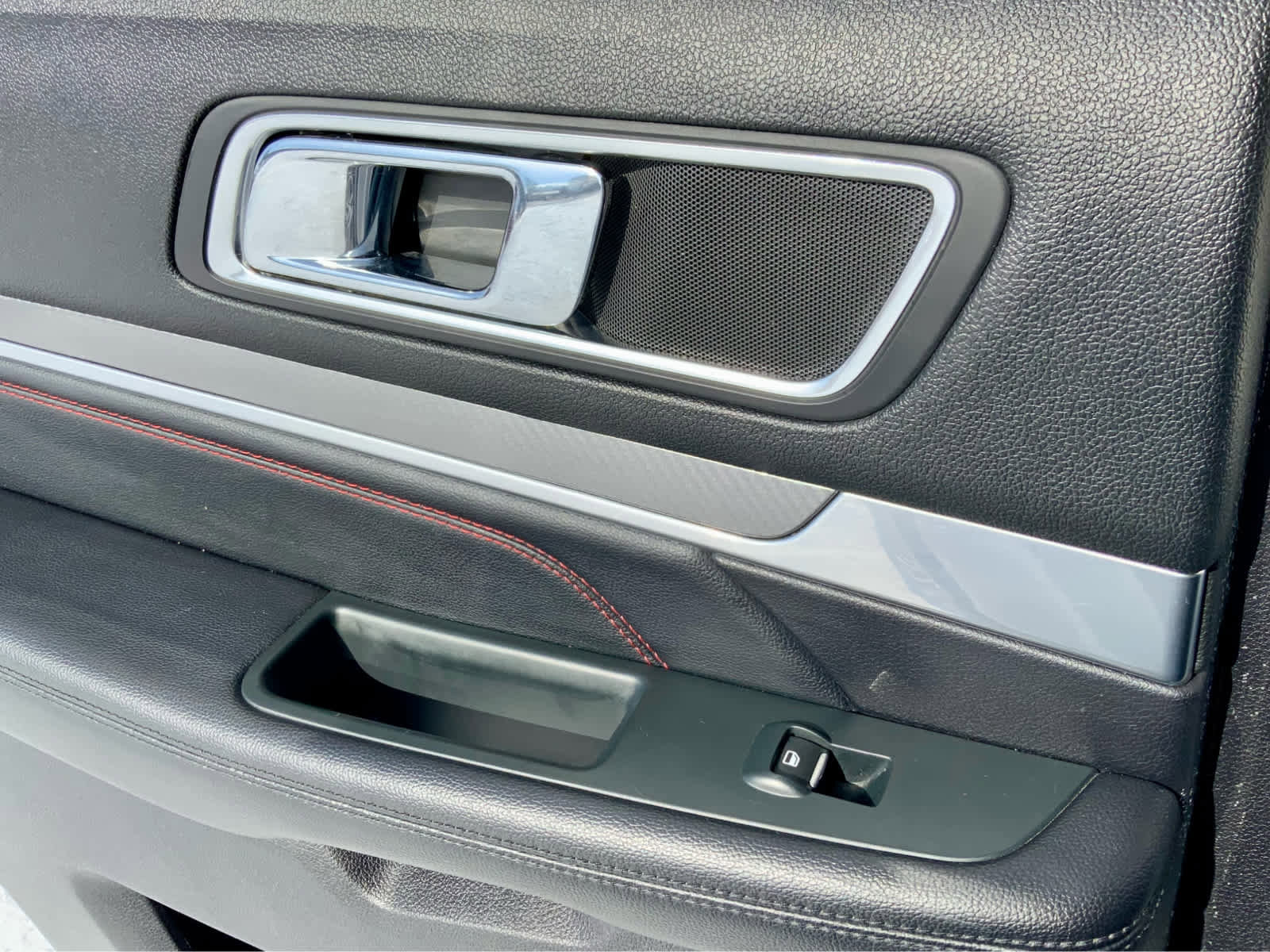 Used 2019 Ford Explorer Sport image 51