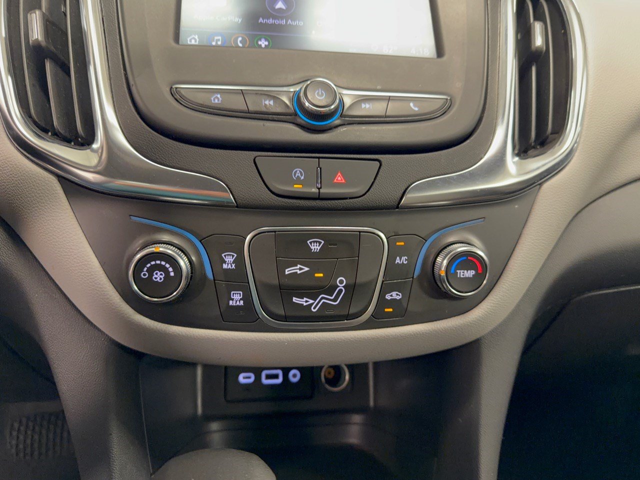 Used 2024 Chevrolet Equinox LT FWD image 22