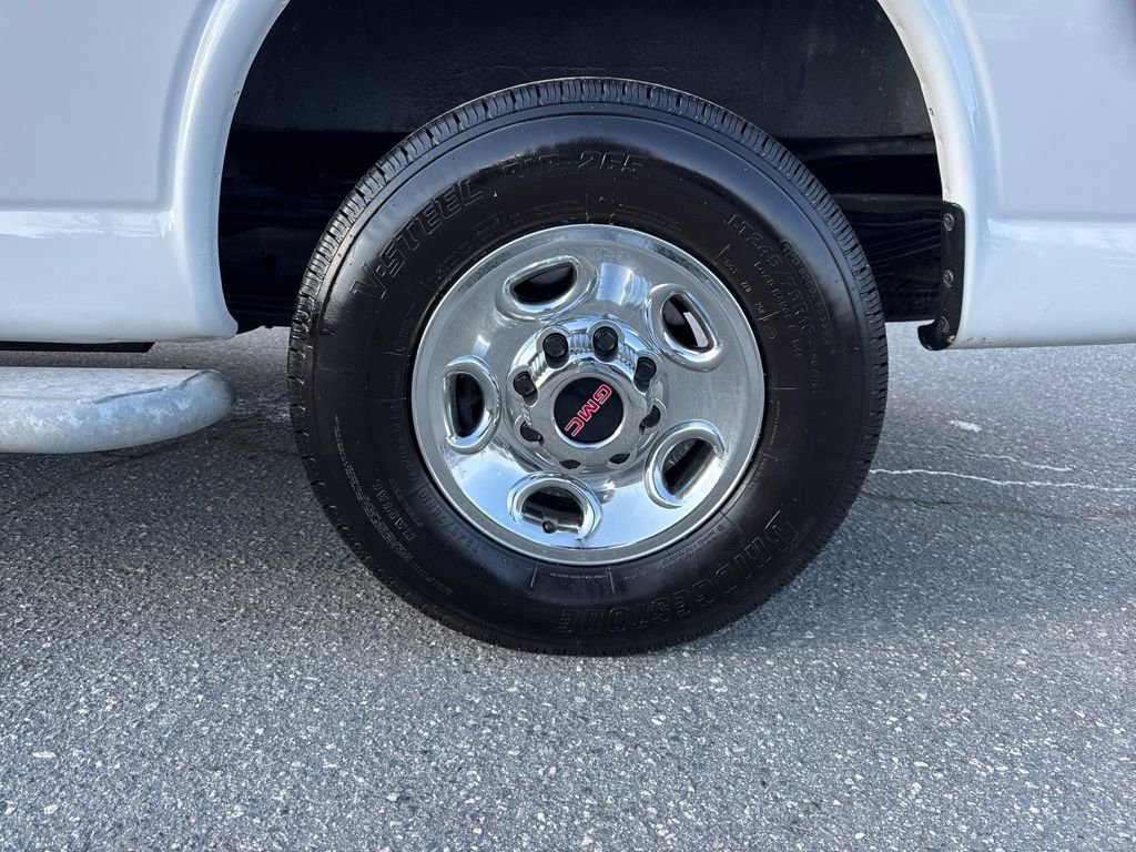 Used 2023 GMC Savana 2500 w/ Driver Convenience Package image 22