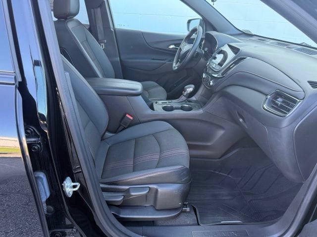 Certified 2024 Chevrolet Equinox RS FWD image 21