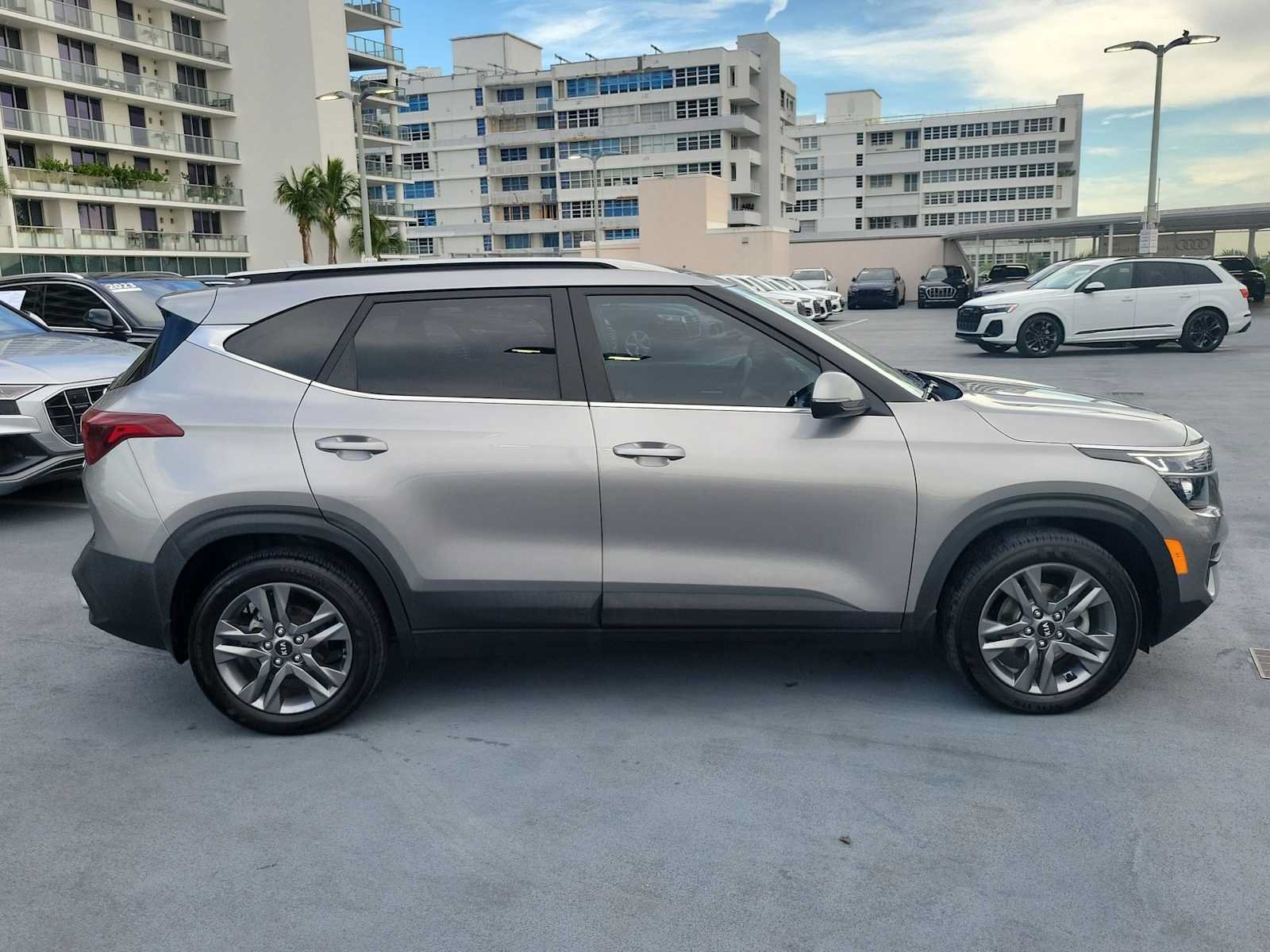 Used 2021 Kia Seltos S FWD image 7