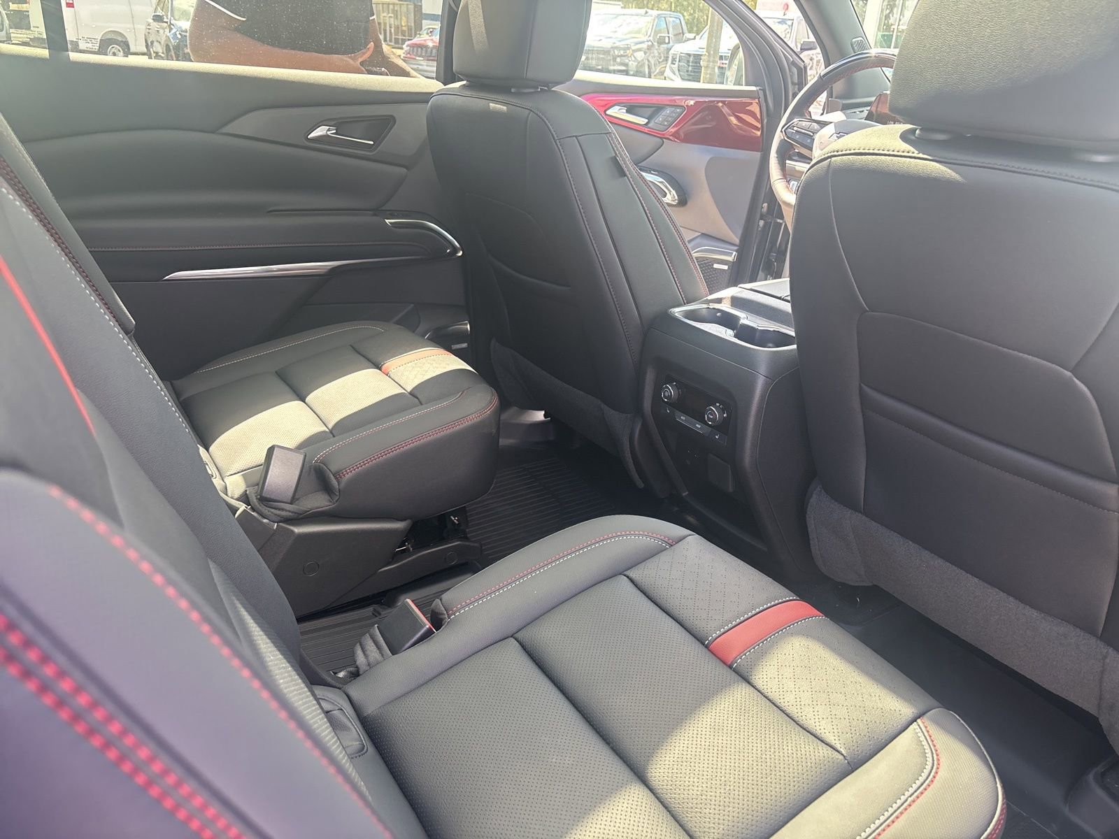 New 2026 Chevrolet Traverse RS w/ LPO, Floor Liner Package image 8
