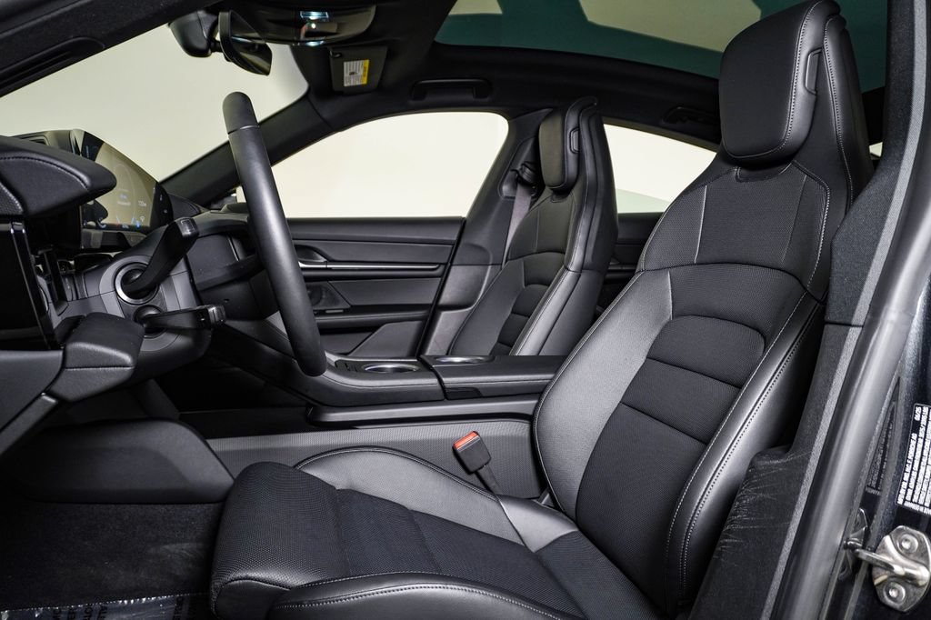 Certified 2025 Porsche Taycan AWD/4WD image 5