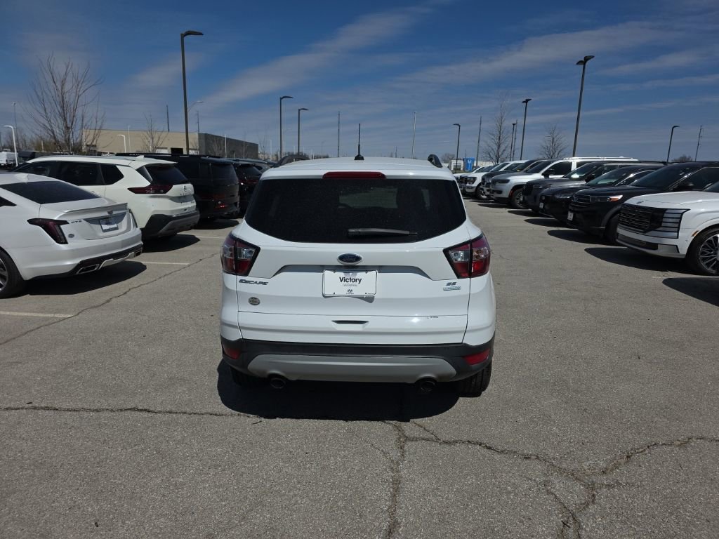 Used 2018 Ford Escape SE image 6