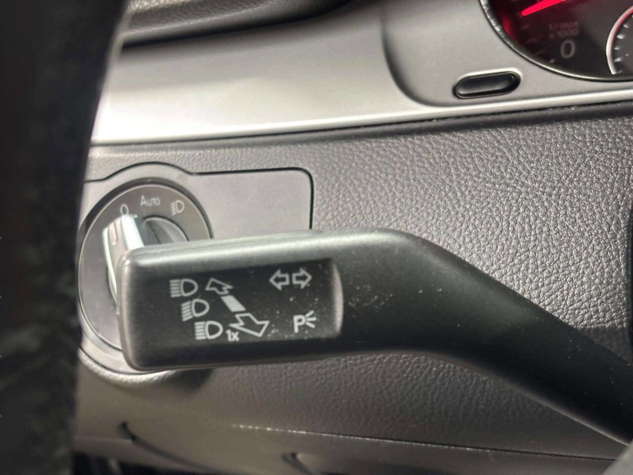 Used 2012 Volkswagen CC Sport FWD image 30
