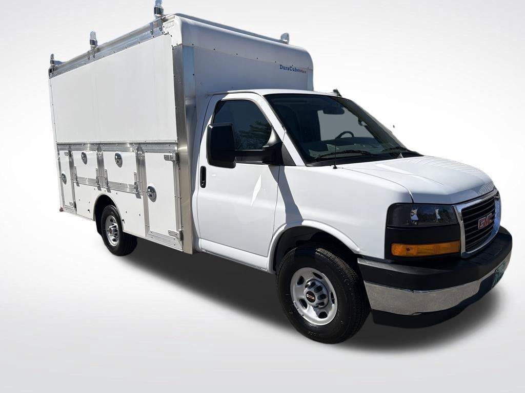 New 2026 GMC Savana 3500 w/ Power Convenience Package RWD image 9