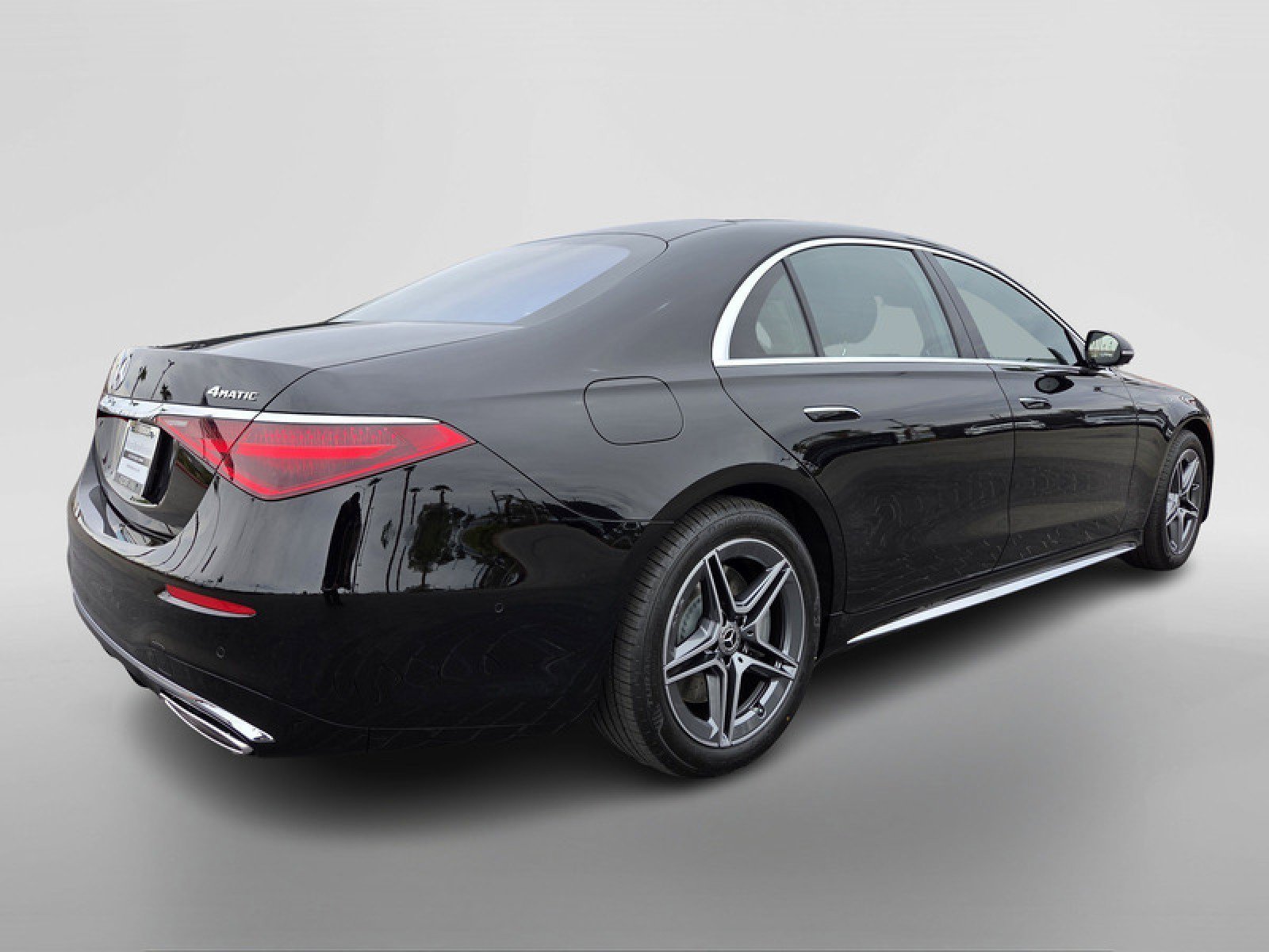 New 2026 Mercedes-Benz S 580e 4MATIC Sedan image 5