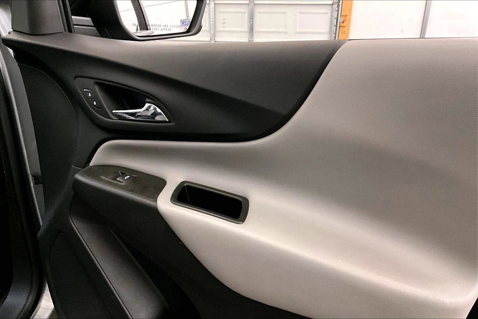 Used 2023 Chevrolet Equinox LS w/ LS Convenience Package image 23